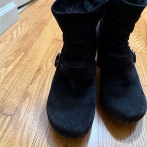 Dansko Black Suede Ankle Boots sz40